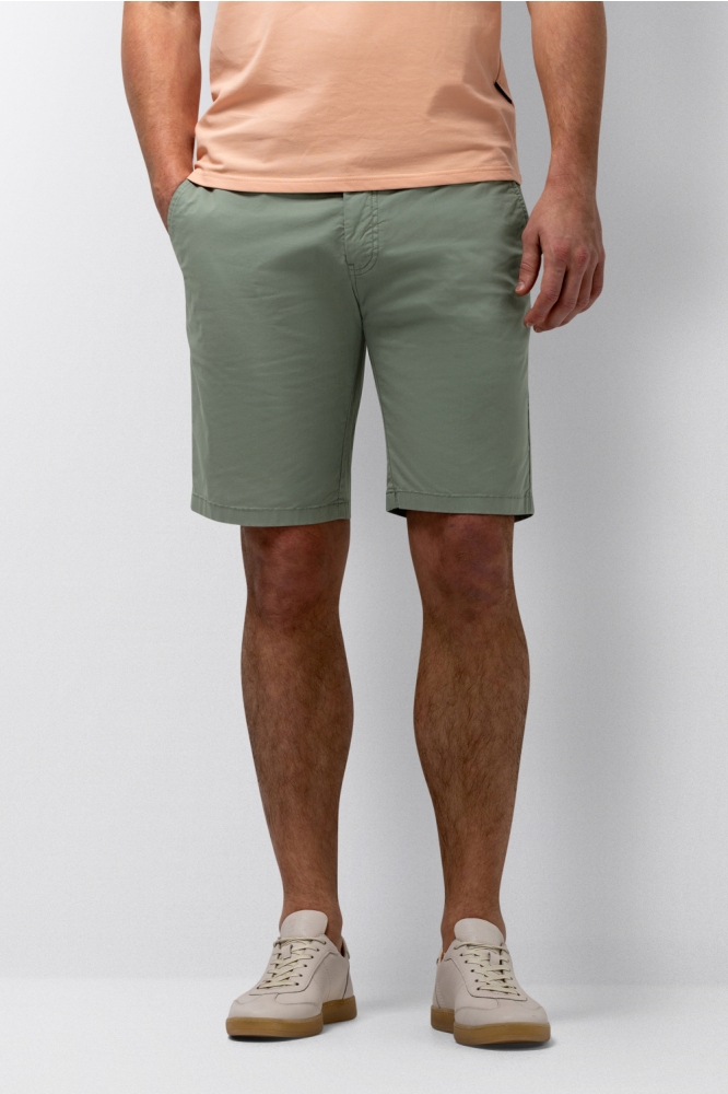 State of Art groene heren korte broek | Model vooraanzicht