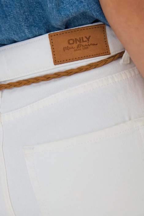 Only witte dames korte broek | Kleurstaal
