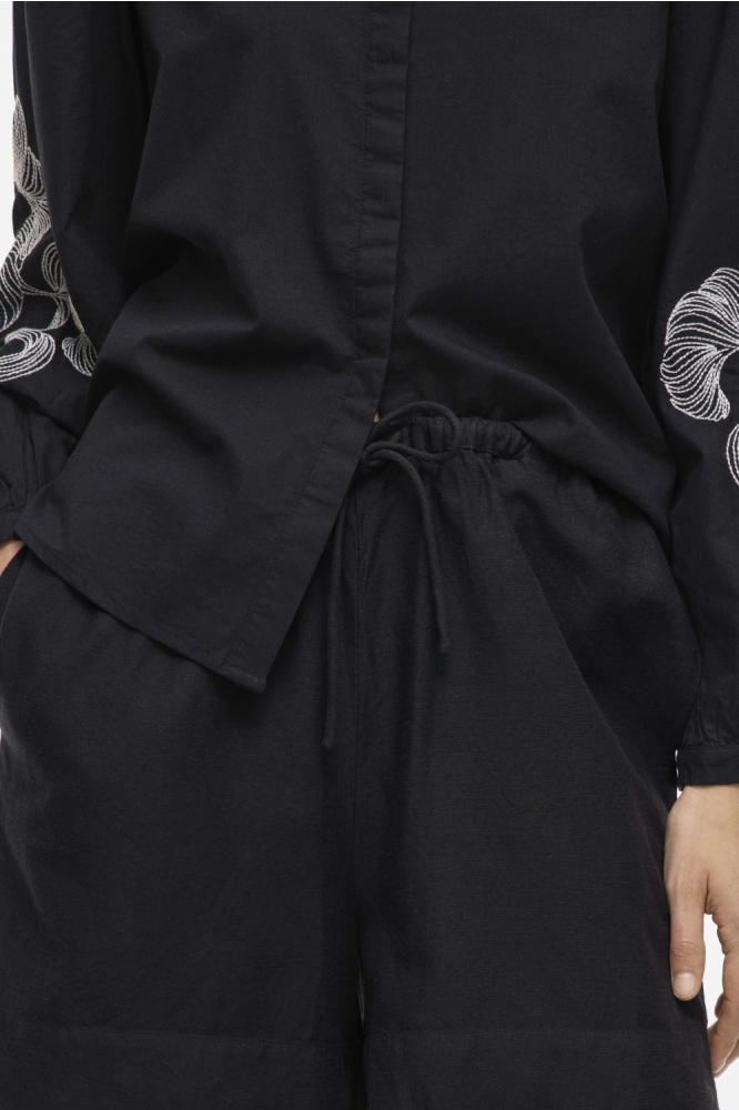 Vila zwarte dames korte broek | Close up