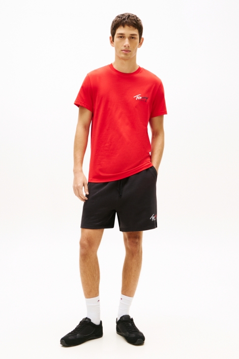 Tommy Jeans zwarte heren korte broek | Model