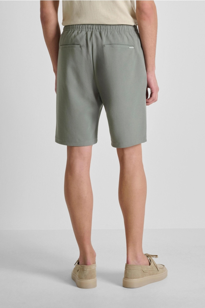 Antony Morato groene heren korte broek | Model achteraanzicht