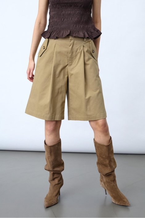 SisterS point zand dames korte broek | Model vooraanzicht