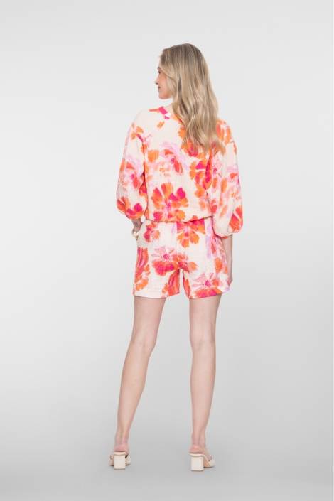 Geisha beige dames korte broek | Model