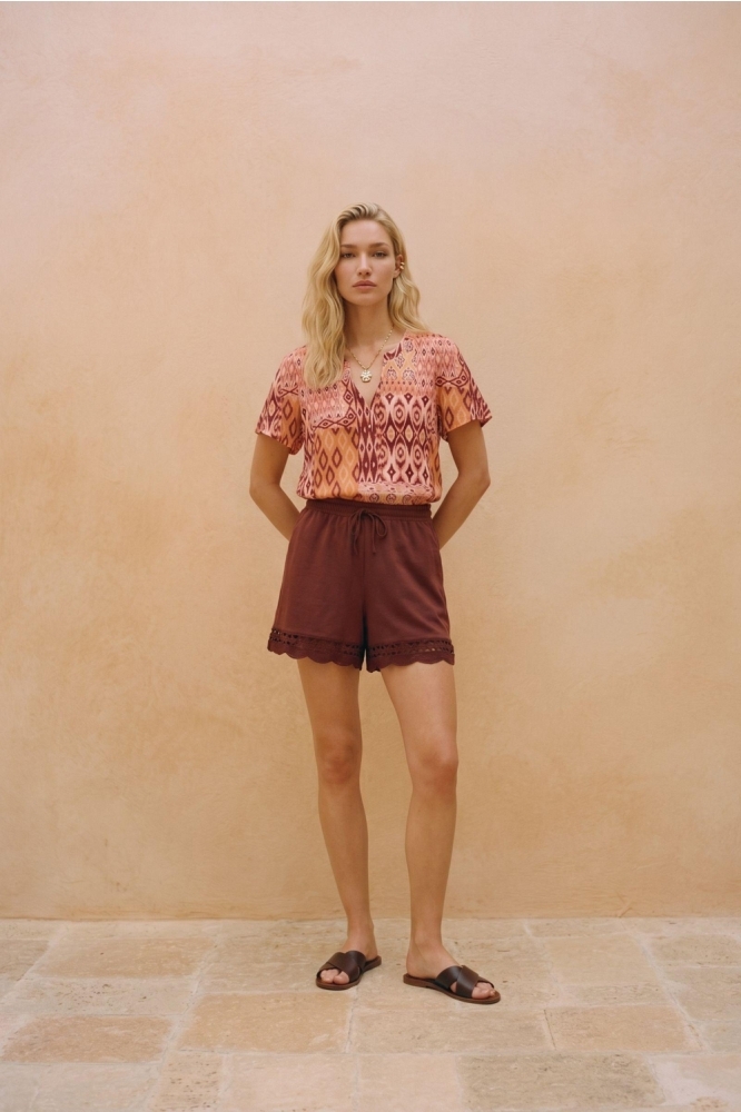 Vero Moda bruine dames korte broek | Model