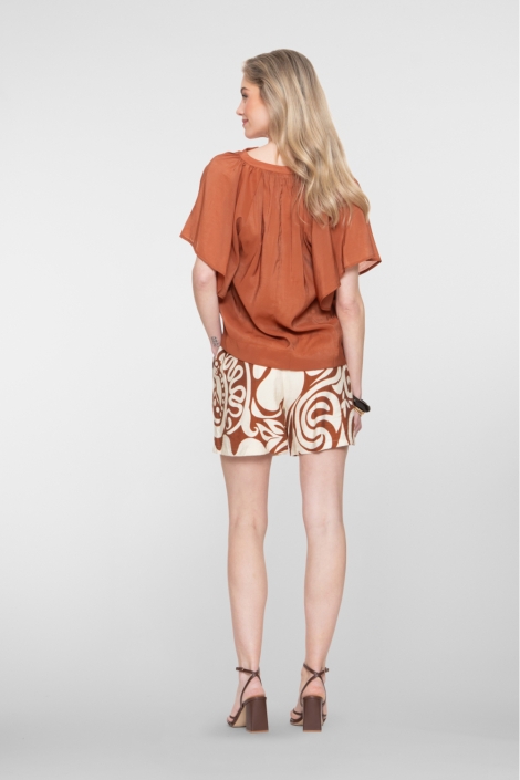 Geisha beige dames korte broek | Model