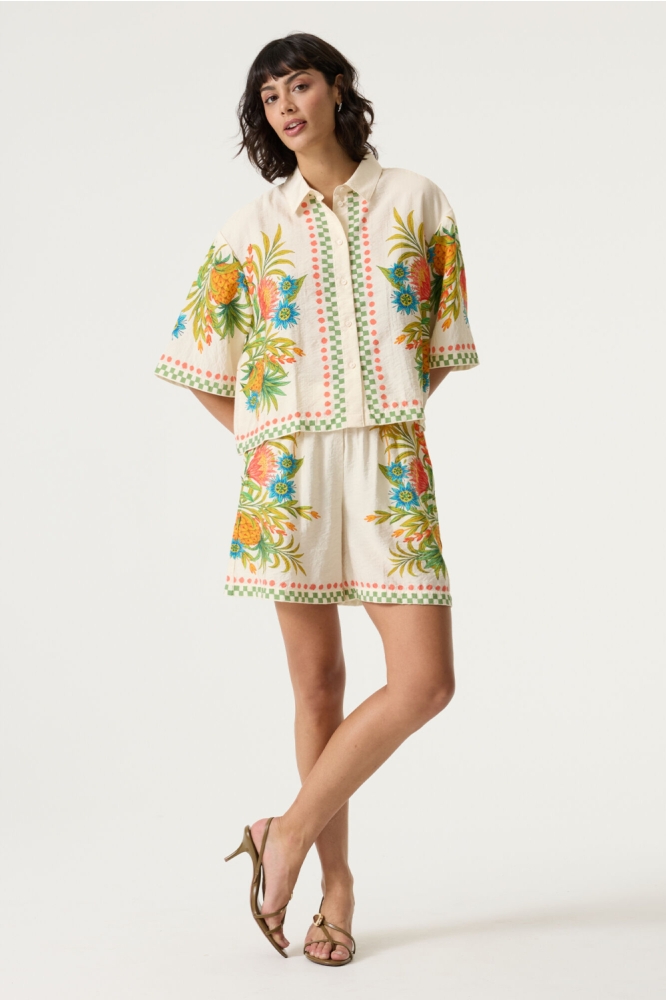 Garcia beige dames korte broek | Model