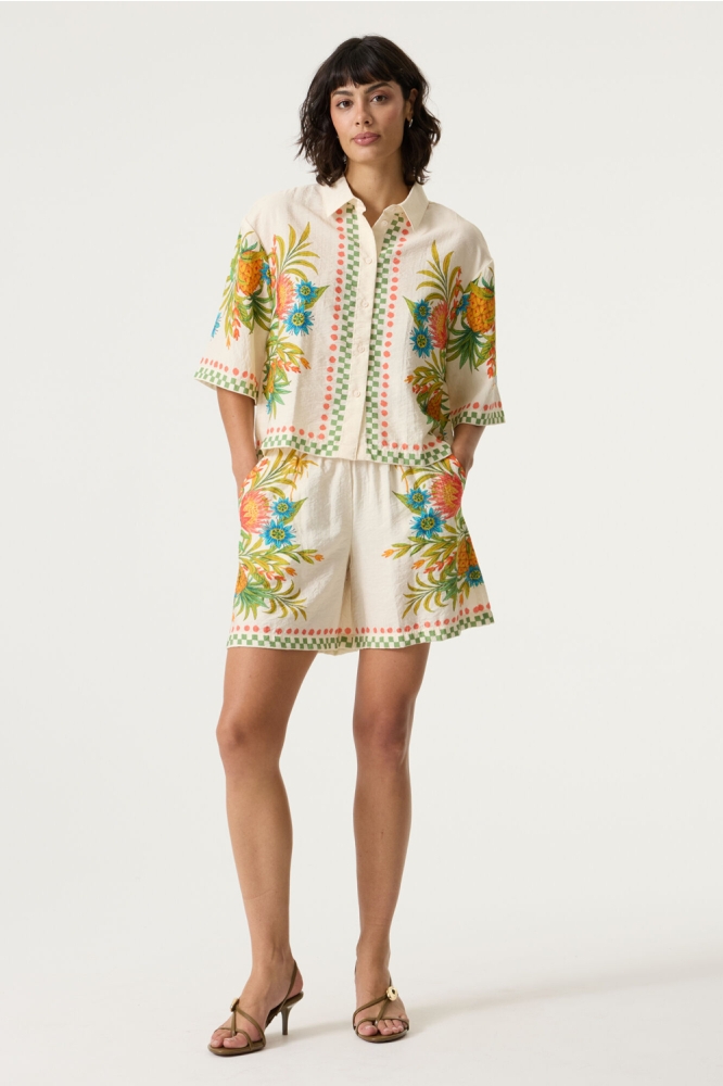 Garcia beige dames korte broek | Model