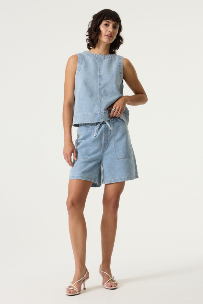 Garcia blauwe dames korte broek | Model