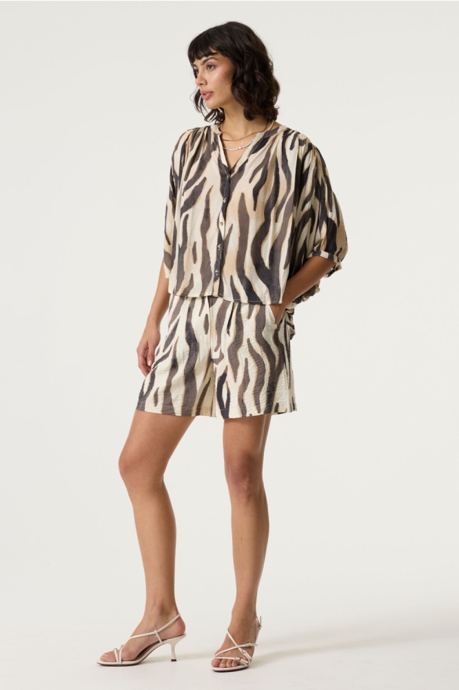 Garcia beige dames korte broek | Model