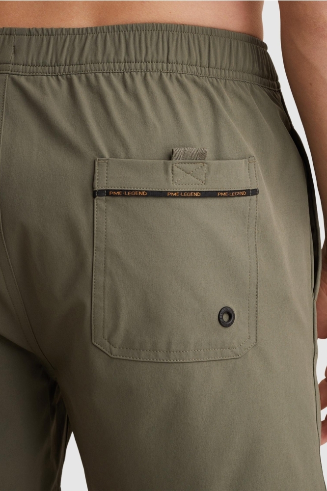 PME legend groene heren korte broek | Model achteraanzicht