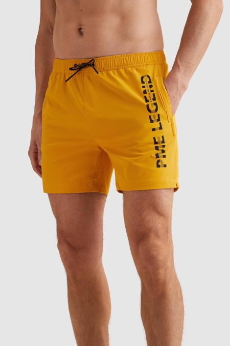 PME legend gele heren korte broek | Model zijaanzicht