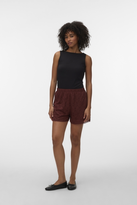 Vero Moda bordeaux dames korte broek | Model
