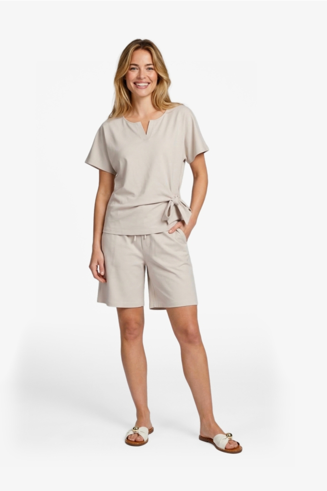 C&S The Label beige dames korte broek | Model