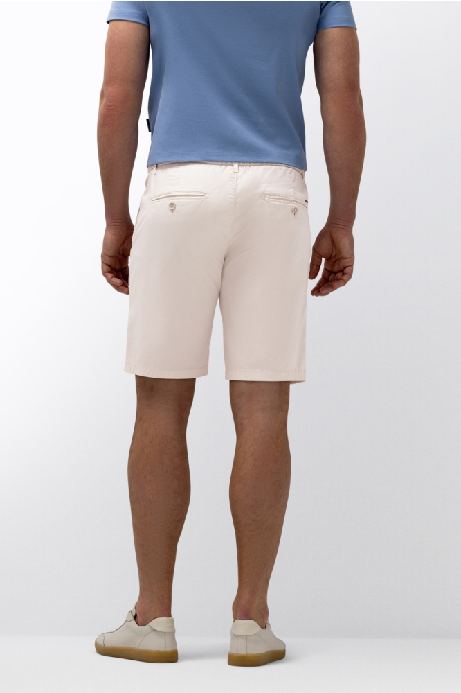 State of Art ecru heren korte broek | Model achteraanzicht