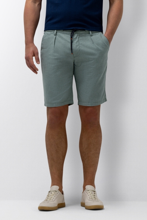 State of Art groene heren korte broek | Model vooraanzicht