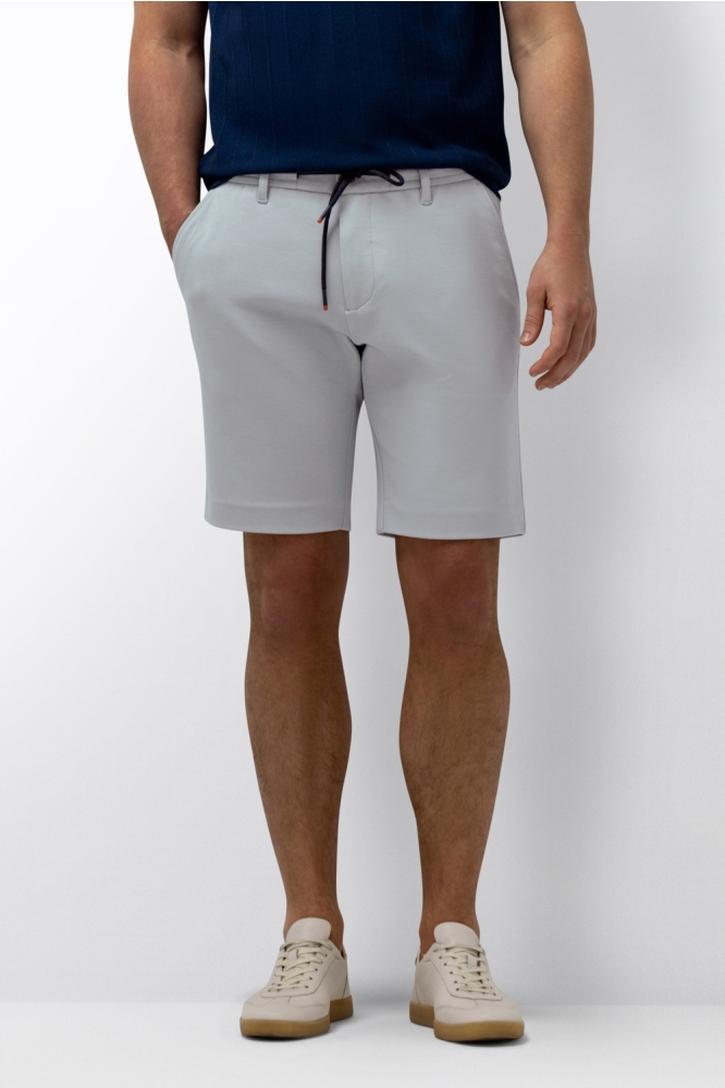 State of Art groene heren korte broek | Model vooraanzicht