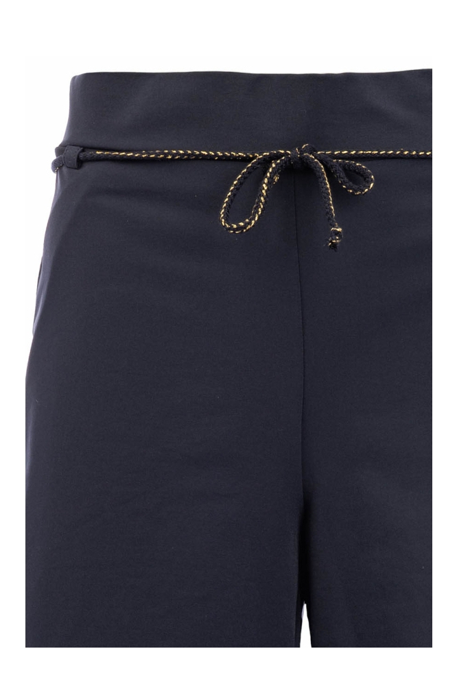 TQ Amsterdam blauwe dames korte broek | Close up