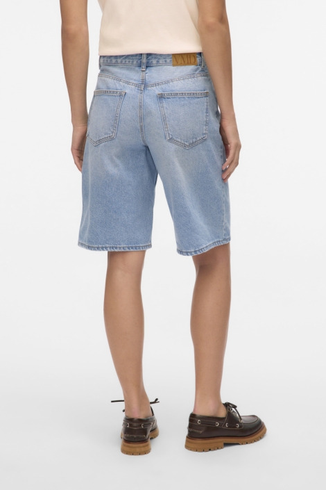 Vero Moda blauwe dames korte broek | Model vooraanzicht