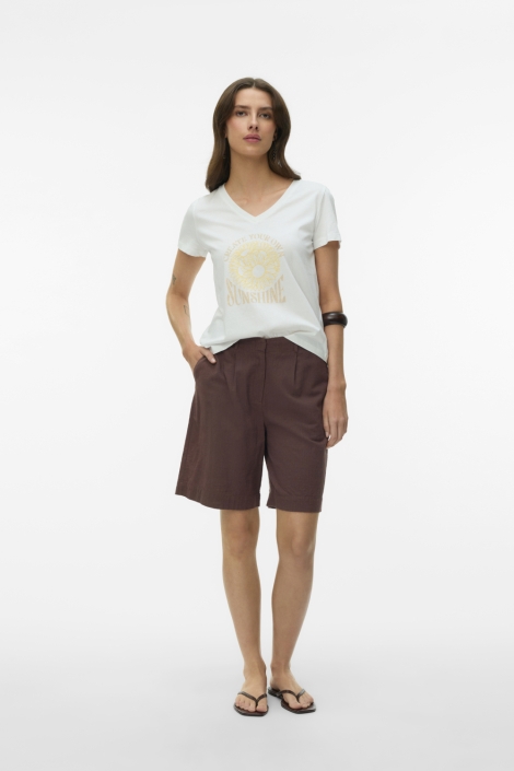 Vero Moda bruine dames korte broek | Model