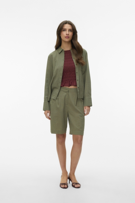 Vero Moda groene dames korte broek | Model