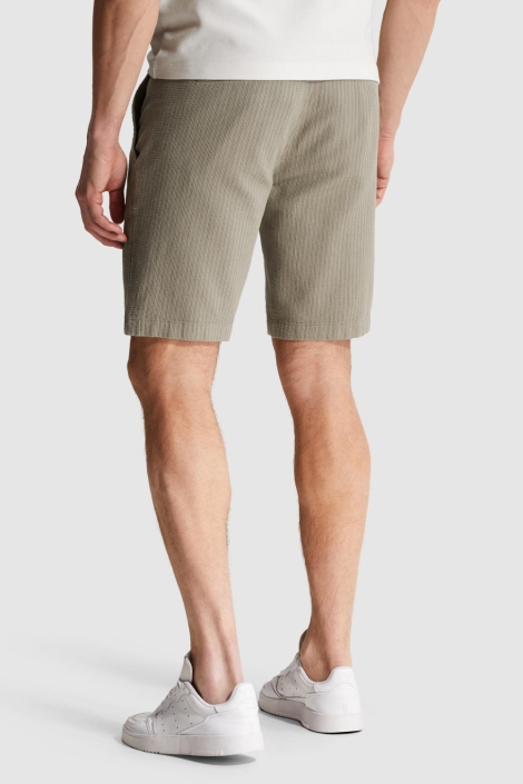 Cast Iron groene heren korte broek | Model achteraanzicht