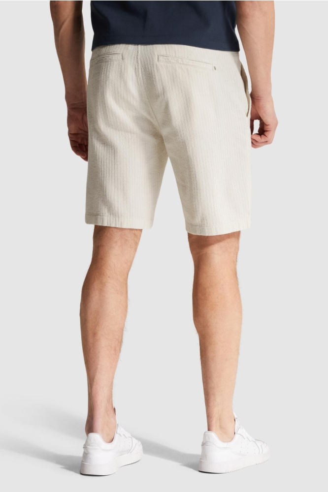 Cast Iron ecru heren korte broek | Model achteraanzicht
