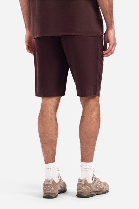 NO-EXCESS bruine heren korte broek | Model achteraanzicht