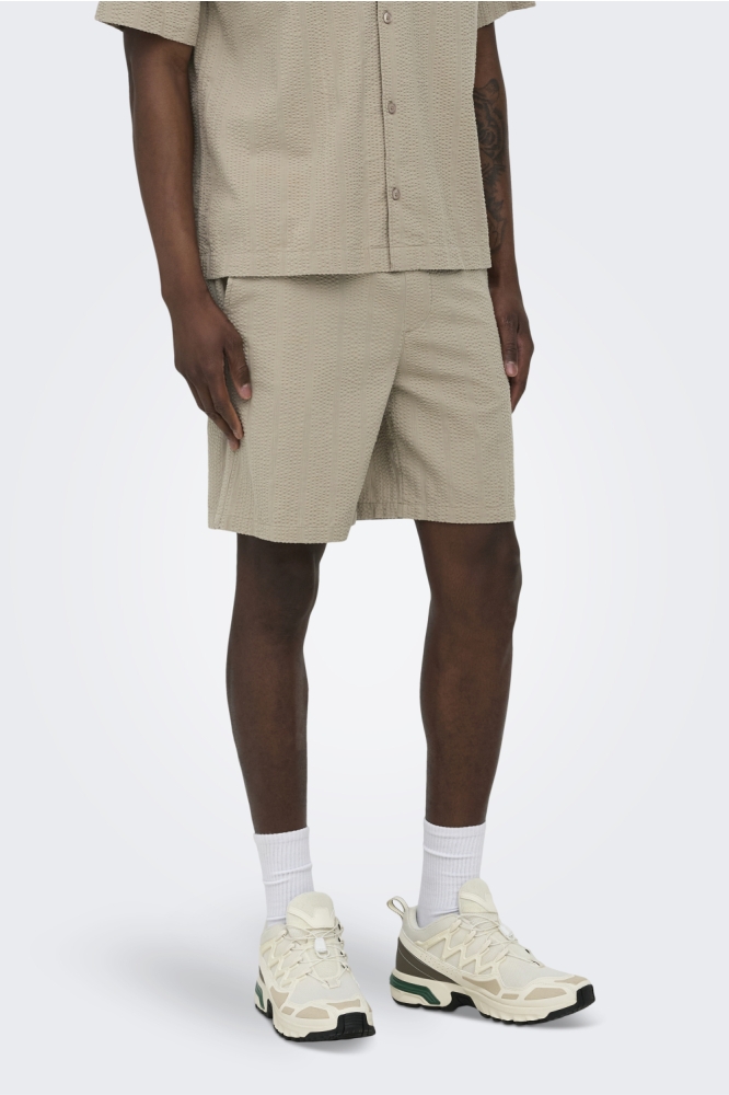 Only & Sons camel heren korte broek | Model vooraanzicht