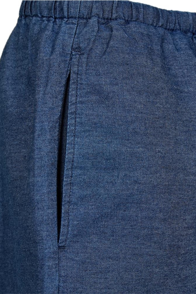 Freequent blauwe dames korte broek | Kleurstaal
