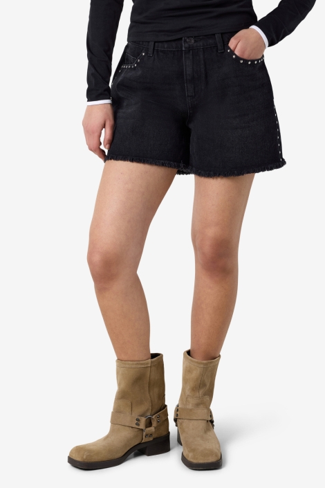Noisy may zwarte dames korte broek | Model vooraanzicht