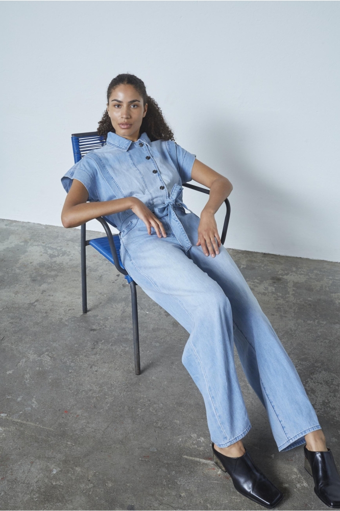 SisterS point blauwe dames jumpsuit | Model vooraanzicht