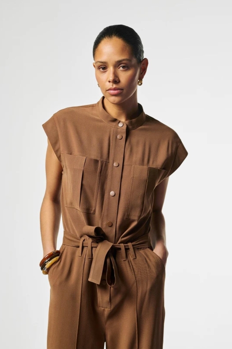 Aaiko bruine dames jumpsuit | Close up