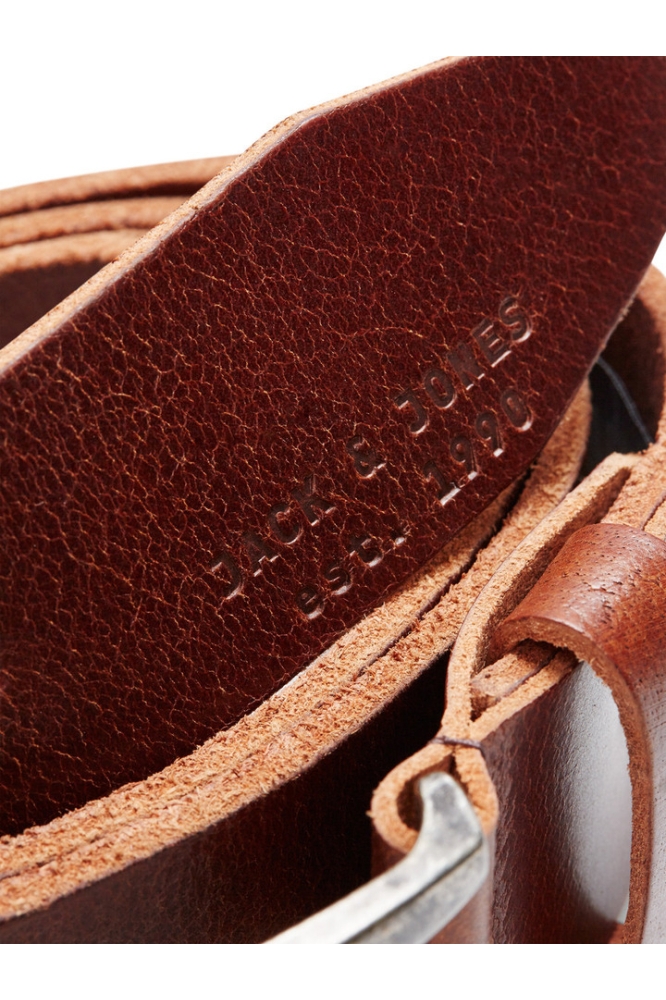 Jack & Jones bruine heren riem | Close up