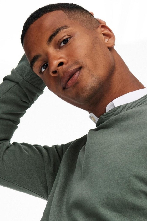 Only & Sons groene heren sweater | Close up