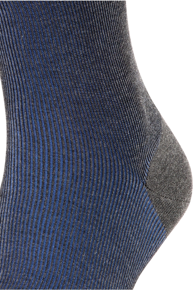 Falke blauwe heren accessoire | Close up