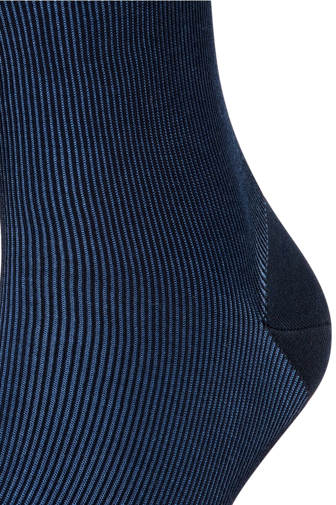 Falke blauwe heren accessoire | Close up