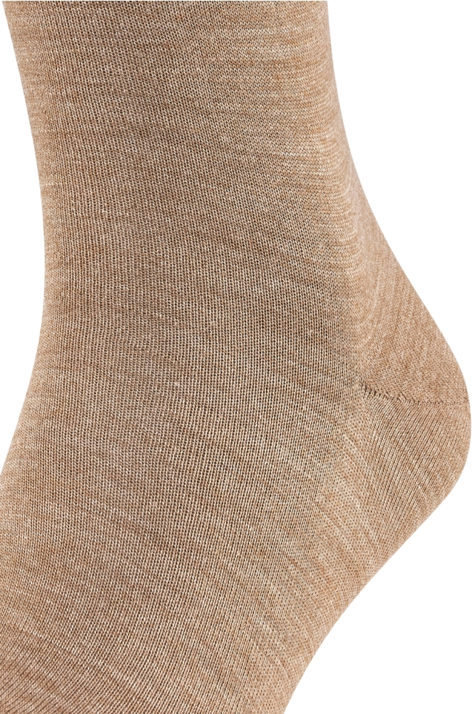 Falke camel heren accessoire | Close up