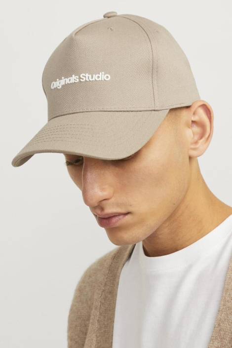 Jack & Jones camel heren accessoire | Model vooraanzicht