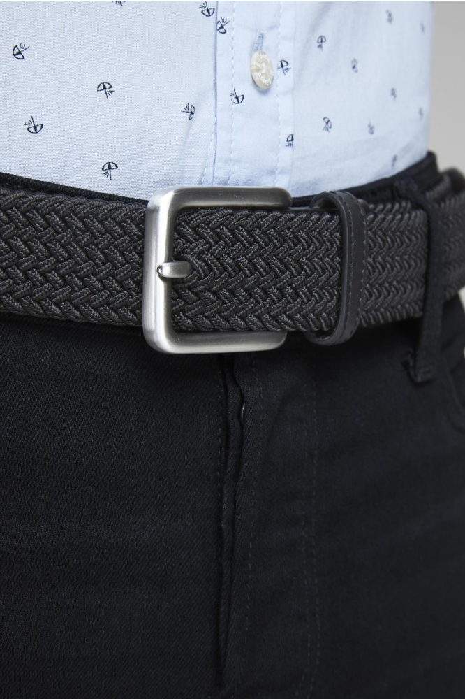 Jack & Jones zwarte heren riem | Model vooraanzicht