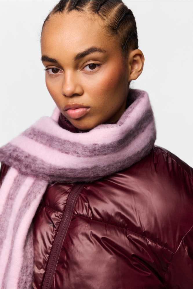 Pieces bordeaux dames sjaal | Close up