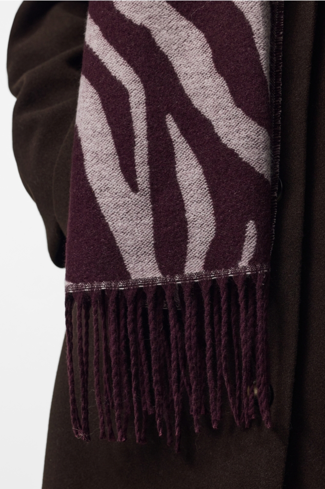 Pieces bordeaux dames sjaal | Close up