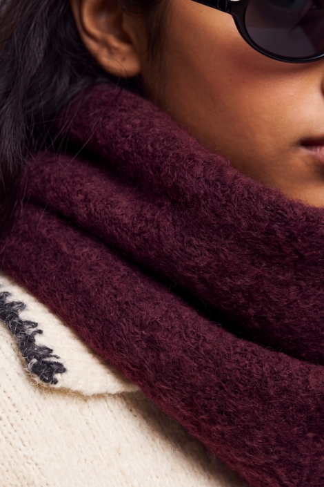 Pieces bordeaux dames sjaal | Close up