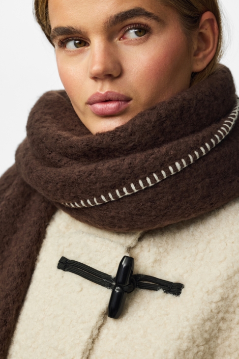 Pieces bruine dames sjaal | Close up