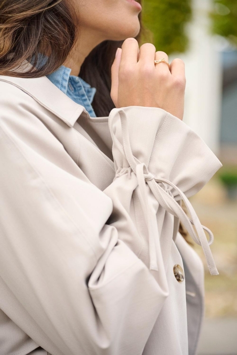 Zoso beige dames jas | Sfeerbeeld, In situatie