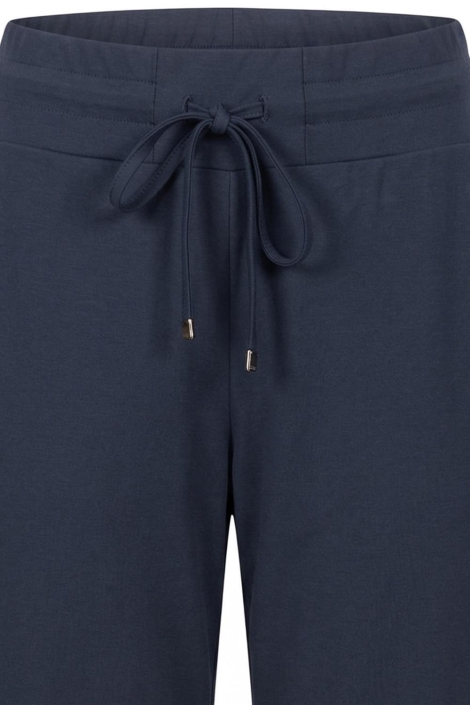 Zoso blauwe dames broek | Close up