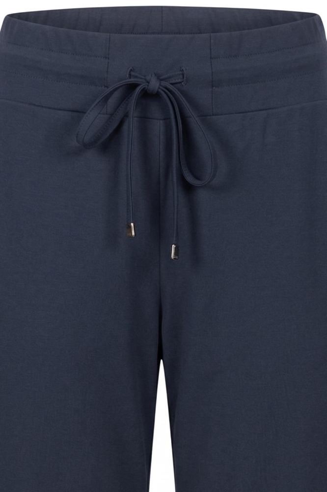 Zoso blauwe dames broek | Close up