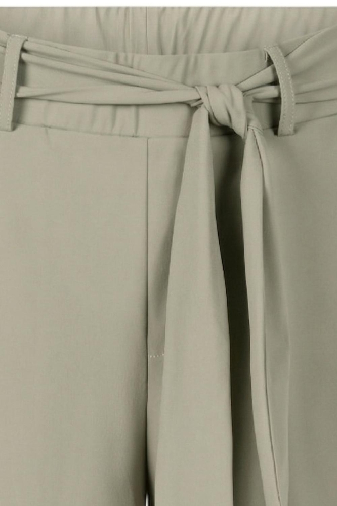 Zoso groene dames korte broek | Close up