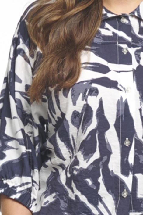 Zoso blauwe dames blouse | Close up