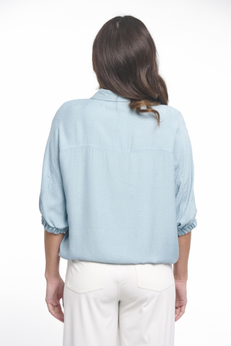 Zoso blauwe dames blouse | Model achteraanzicht