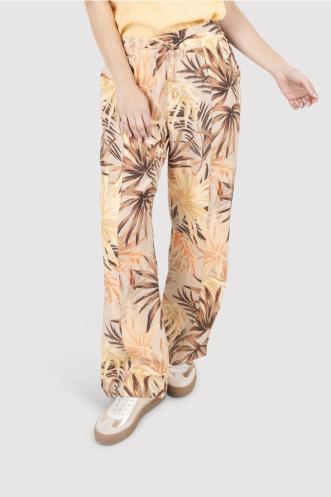 Zoso zand dames broek | Model vooraanzicht